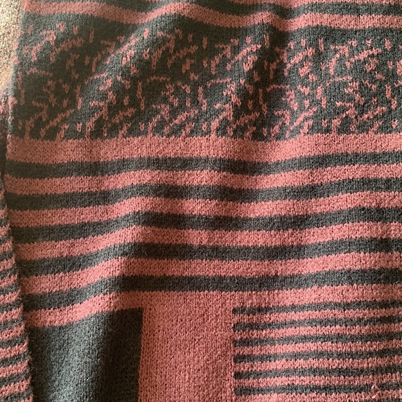 Style & Co. Patterned Knit Wrap - Picture 5 of 6